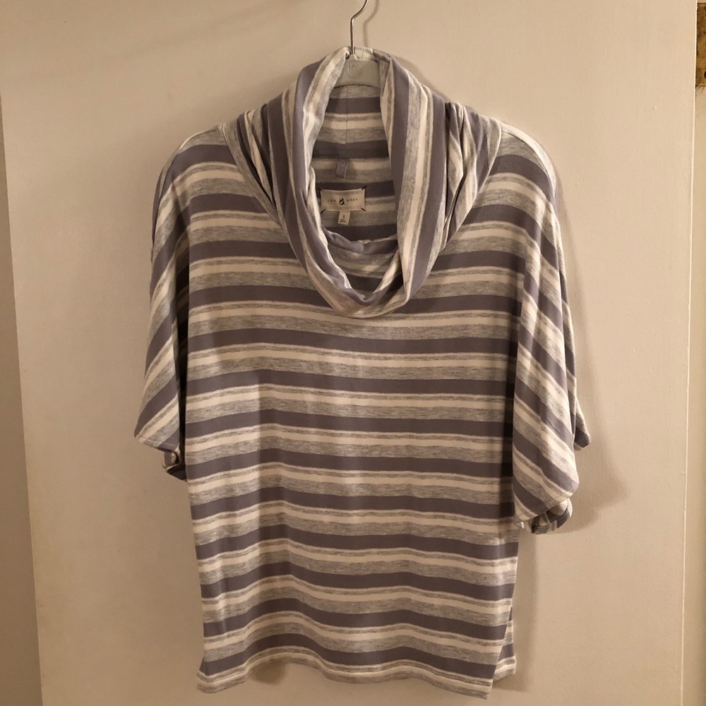 *NWT* Lou & Grey cowlneck top